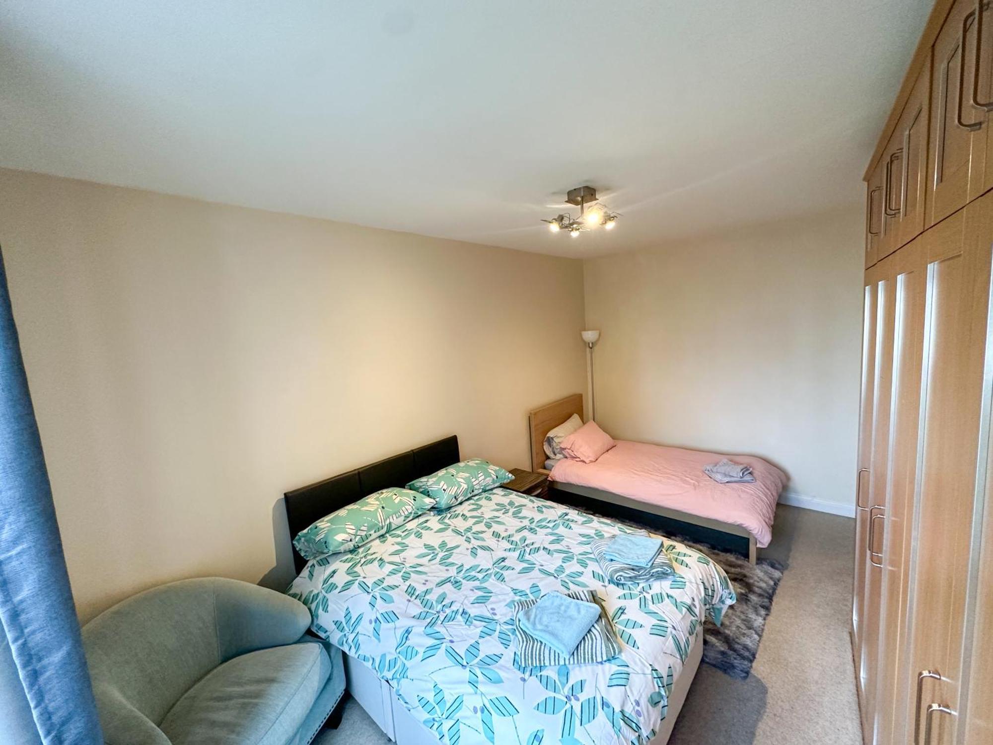 2 Bed Flat - Short Walk From Brent Cross Station Apartamento Hendon Exterior foto